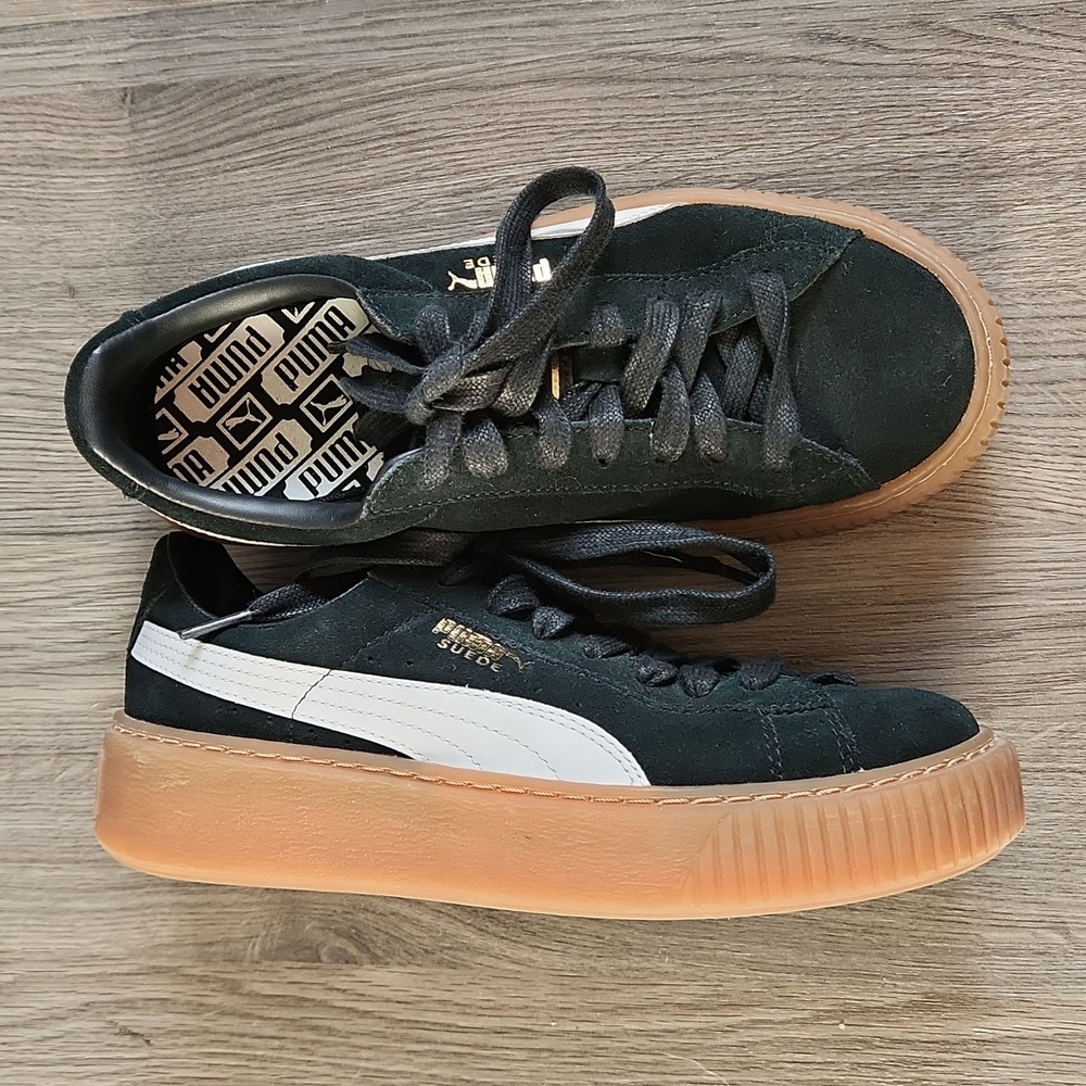 Puma suede platform Core sneakers in black, white and gum, size 6.5 - Picture 4 of 12